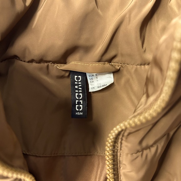 brown h&m puffer vest :) - Picture 1 of 3